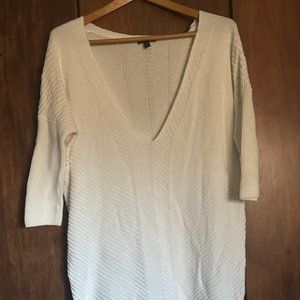 Express Off White/Cream Dolman Style V-Neck Sweater - Small